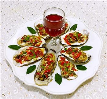 蒜蓉彩椒烤牡蛎怎么做,蒜蓉彩椒烤牡蛎怎么做好吃,蒜蓉彩椒烤牡蛎做法 蒜蓉彩椒烤牡蛎怎么做,蒜蓉彩椒烤牡蛎怎么做好吃,蒜蓉彩椒烤牡蛎做法