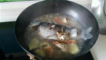 大闸蟹鲫鱼汤怎么做,大闸蟹鲫鱼汤怎么做好吃,大闸蟹鲫鱼汤做法 大闸蟹鲫鱼汤怎么做,大闸蟹鲫鱼汤怎么做好吃,大闸蟹鲫鱼汤做法