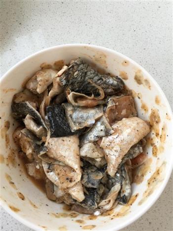 红烧三文鱼皮怎么做,红烧三文鱼皮怎么做好吃,红烧三文鱼皮做法