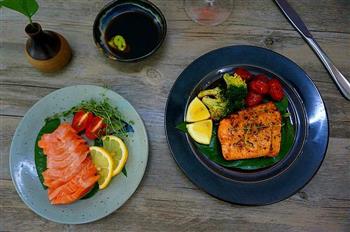 生煎三文鱼怎么做,生煎三文鱼怎么做好吃,生煎三文鱼做法 生煎三文鱼怎么做,生煎三文鱼怎么做好吃,生煎三文鱼做法