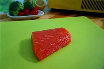 生煎三文鱼怎么做,生煎三文鱼怎么做好吃,生煎三文鱼做法