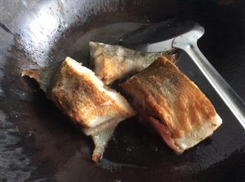 家常熬鲈鱼怎么做,家常熬鲈鱼怎么做好吃,家常熬鲈鱼做法 家常熬鲈鱼怎么做,家常熬鲈鱼怎么做好吃,家常熬鲈鱼做法