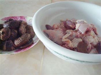 香菇炖土鸡怎么做,香菇炖土鸡怎么做好吃,香菇炖土鸡做法 香菇炖土鸡怎么做,香菇炖土鸡怎么做好吃,香菇炖土鸡做法