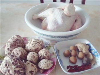 香菇炖土鸡怎么做,香菇炖土鸡怎么做好吃,香菇炖土鸡做法