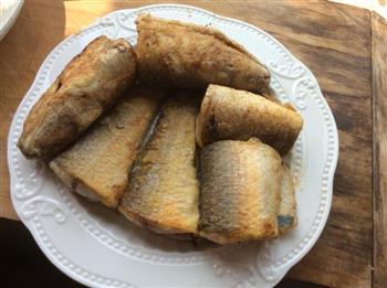 家常熬鲈鱼怎么做,家常熬鲈鱼怎么做好吃,家常熬鲈鱼做法 家常熬鲈鱼怎么做,家常熬鲈鱼怎么做好吃,家常熬鲈鱼做法