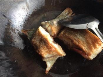 家常熬鲈鱼怎么做,家常熬鲈鱼怎么做好吃,家常熬鲈鱼做法 家常熬鲈鱼怎么做,家常熬鲈鱼怎么做好吃,家常熬鲈鱼做法