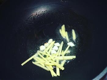 被讚好廚藝的薑蔥炒螃蟹怎么做,被讚好廚藝的薑蔥炒螃蟹怎么做好吃,被讚好廚藝的薑蔥炒螃蟹做法 被讚好廚藝的薑蔥炒螃蟹怎么做,被讚好廚藝的薑蔥炒螃蟹怎么做好吃,被讚好廚藝的薑蔥炒螃蟹做法