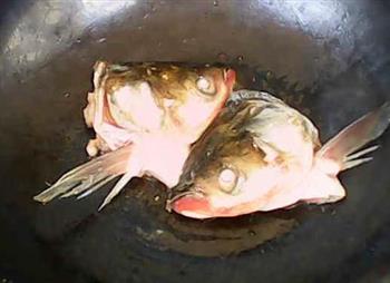 胡萝卜鱼头汤怎么做,胡萝卜鱼头汤怎么做好吃,胡萝卜鱼头汤做法 胡萝卜鱼头汤怎么做,胡萝卜鱼头汤怎么做好吃,胡萝卜鱼头汤做法