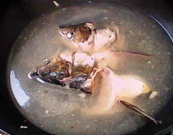 胡萝卜鱼头汤怎么做,胡萝卜鱼头汤怎么做好吃,胡萝卜鱼头汤做法 胡萝卜鱼头汤怎么做,胡萝卜鱼头汤怎么做好吃,胡萝卜鱼头汤做法