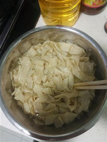 童年豆皮辣条怎么做,童年豆皮辣条怎么做好吃,童年豆皮辣条做法
