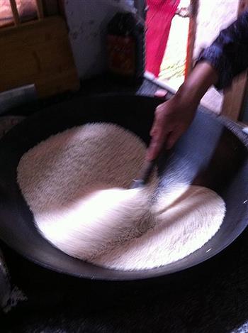 红糖炒米汤怎么做,红糖炒米汤怎么做好吃,红糖炒米汤做法