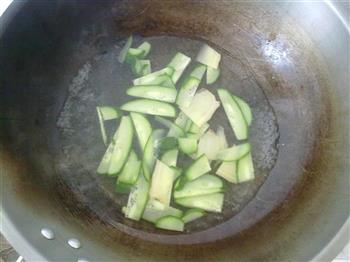 黄瓜汤怎么做,黄瓜汤怎么做好吃,黄瓜汤做法 黄瓜汤怎么做,黄瓜汤怎么做好吃,黄瓜汤做法