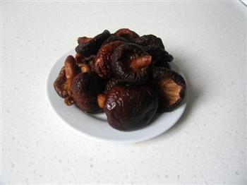 香菇虫草花土鸡汤怎么做，香菇虫草花土鸡汤怎么做好吃，香菇虫草花土鸡汤做法