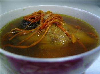 香菇虫草花土鸡汤怎么做，香菇虫草花土鸡汤怎么做好吃，香菇虫草花土鸡汤做法