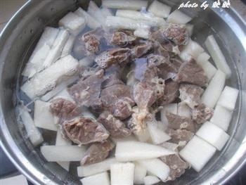 白萝卜煲猪肺怎么做，白萝卜煲猪肺怎么做好吃，白萝卜煲猪肺做法