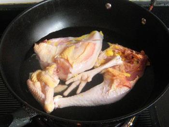 枸杞土豆草鸡煲怎么做，枸杞土豆草鸡煲怎么做好吃，枸杞土豆草鸡煲做法