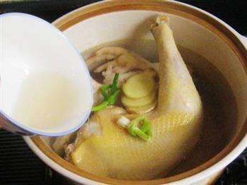 枸杞土豆草鸡煲怎么做，枸杞土豆草鸡煲怎么做好吃，枸杞土豆草鸡煲做法