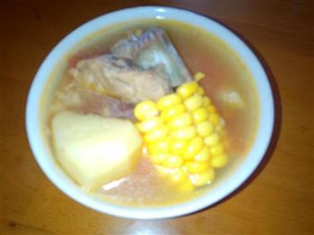 西红柿土豆玉米汤怎么做，西红柿土豆玉米汤怎么做好吃，西红柿土豆玉米汤做法