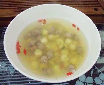 小肠莲子汤怎么做，小肠莲子汤怎么做好吃，小肠莲子汤做法