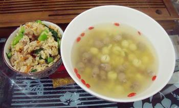 小肠莲子汤怎么做，小肠莲子汤怎么做好吃，小肠莲子汤做法