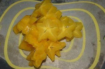 酸甜杨桃汤怎么做，酸甜杨桃汤怎么做好吃，酸甜杨桃汤做法