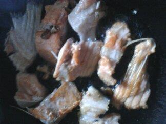 三文鱼皮骨汤怎么做,三文鱼皮骨汤怎么做好吃,三文鱼皮骨汤做法