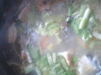 三文鱼皮骨汤怎么做,三文鱼皮骨汤怎么做好吃,三文鱼皮骨汤做法 三文鱼皮骨汤怎么做,三文鱼皮骨汤怎么做好吃,三文鱼皮骨汤做法