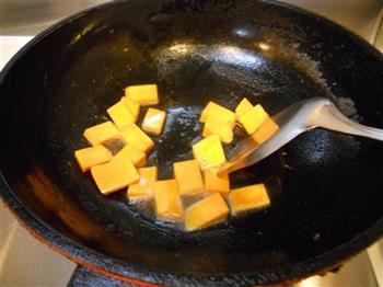 南瓜煮年糕怎么做，南瓜煮年糕怎么做好吃，南瓜煮年糕做法