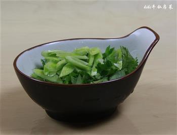 冬瓜萝卜龙骨汤怎么做，冬瓜萝卜龙骨汤怎么做好吃，冬瓜萝卜龙骨汤做法