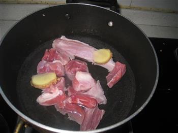 鳄鱼干炖瘦肉汤怎么做，鳄鱼干炖瘦肉汤怎么做好吃，鳄鱼干炖瘦肉汤做法