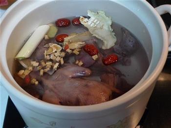 营养乳鸽汤怎么做，营养乳鸽汤怎么做好吃，营养乳鸽汤做法