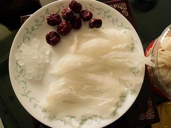 红枣冰糖炖燕窝怎么做,红枣冰糖炖燕窝怎么做好吃,红枣冰糖炖燕窝做法 红枣冰糖炖燕窝怎么做,红枣冰糖炖燕窝怎么做好吃,红枣冰糖炖燕窝做法