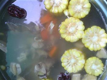 玉米莴笋炖鸡汤怎么做,玉米莴笋炖鸡汤怎么做好吃,玉米莴笋炖鸡汤做法 玉米莴笋炖鸡汤怎么做,玉米莴笋炖鸡汤怎么做好吃,玉米莴笋炖鸡汤做法