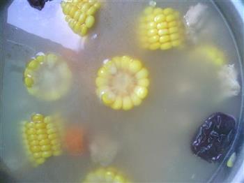 玉米莴笋炖鸡汤怎么做,玉米莴笋炖鸡汤怎么做好吃,玉米莴笋炖鸡汤做法 玉米莴笋炖鸡汤怎么做,玉米莴笋炖鸡汤怎么做好吃,玉米莴笋炖鸡汤做法