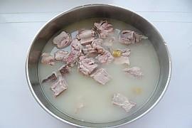 鸡毛菜排骨汤怎么做，鸡毛菜排骨汤怎么做好吃，鸡毛菜排骨汤做法