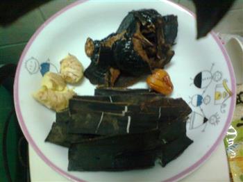 杜仲灵芝猪尾骨汤怎么做，杜仲灵芝猪尾骨汤怎么做好吃，杜仲灵芝猪尾骨汤做法