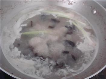 黑木耳鱼片汤怎么做,黑木耳鱼片汤怎么做好吃,黑木耳鱼片汤做法 黑木耳鱼片汤怎么做,黑木耳鱼片汤怎么做好吃,黑木耳鱼片汤做法