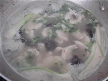 黑木耳鱼片汤怎么做,黑木耳鱼片汤怎么做好吃,黑木耳鱼片汤做法 黑木耳鱼片汤怎么做,黑木耳鱼片汤怎么做好吃,黑木耳鱼片汤做法