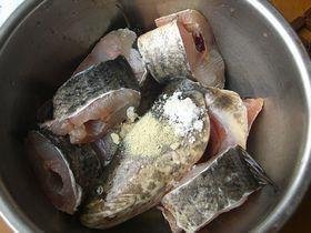 炖火头鱼怎么做，炖火头鱼怎么做好吃，炖火头鱼做法