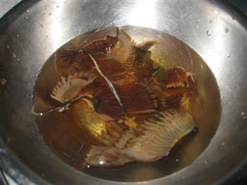 膨鱼腮菜干瘦肉汤怎么做，膨鱼腮菜干瘦肉汤怎么做好吃，膨鱼腮菜干瘦肉汤做法