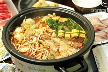 海鲜宫廷火锅怎么做，海鲜宫廷火锅怎么做好吃，海鲜宫廷火锅做法