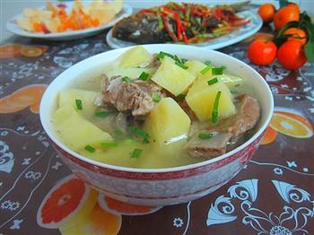 排骨炖土豆怎么做,排骨炖土豆怎么做好吃,排骨炖土豆做法 排骨炖土豆怎么做,排骨炖土豆怎么做好吃,排骨炖土豆做法