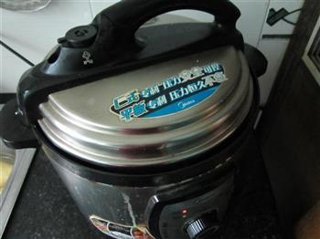 排骨炖土豆怎么做,排骨炖土豆怎么做好吃,排骨炖土豆做法 排骨炖土豆怎么做,排骨炖土豆怎么做好吃,排骨炖土豆做法