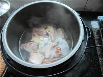 排骨炖土豆怎么做,排骨炖土豆怎么做好吃,排骨炖土豆做法 排骨炖土豆怎么做,排骨炖土豆怎么做好吃,排骨炖土豆做法