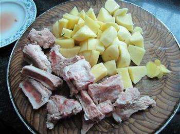排骨炖土豆怎么做,排骨炖土豆怎么做好吃,排骨炖土豆做法 排骨炖土豆怎么做,排骨炖土豆怎么做好吃,排骨炖土豆做法