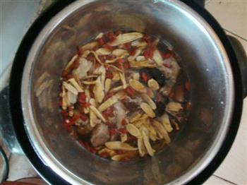 进补鸭汤怎么做，进补鸭汤怎么做好吃，进补鸭汤做法