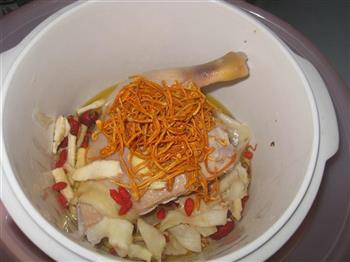 虫草花炖鸭汤怎么做，虫草花炖鸭汤怎么做好吃，虫草花炖鸭汤做法