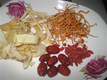 虫草花炖鸭汤怎么做，虫草花炖鸭汤怎么做好吃，虫草花炖鸭汤做法