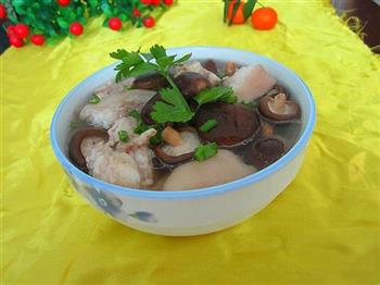 香菇猪蹄汤怎么做,香菇猪蹄汤怎么做好吃,香菇猪蹄汤做法 香菇猪蹄汤怎么做,香菇猪蹄汤怎么做好吃,香菇猪蹄汤做法