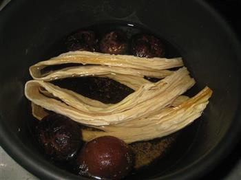 香菇腐竹瘦肉汤怎么做,香菇腐竹瘦肉汤怎么做好吃,香菇腐竹瘦肉汤做法